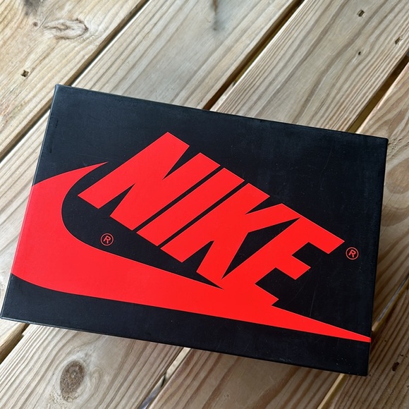 Worn once - Picture 3 of 4